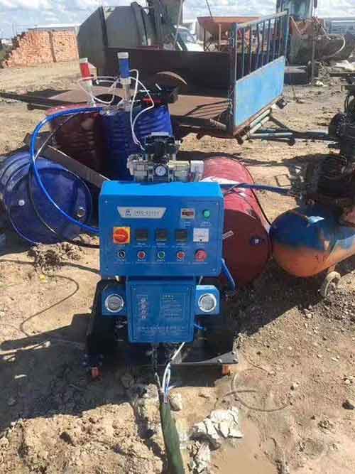 墻面噴涂機多少錢(qián)一臺(圖1) Q2600聚氨酯墻面噴涂機